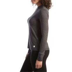 Vuori Long-Sleeve Lux Performance T-Shirt - Women's -Outlet Nidecker Store vuori long sleeve lux performance t shirt women s s5